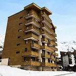 Roche Blanche - Location: Duplex Pour 8 Personnes Au Dernier Etage, Centre Station Mae-9013