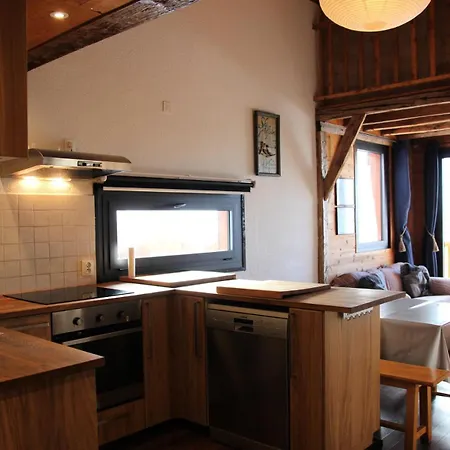 Roche Blanche - Location: Duplex Pour 8 Personnes Au Dernier Etage, Centre Station Mae-9013