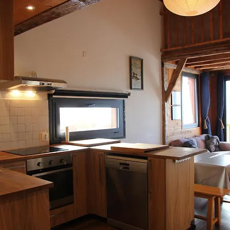 Roche Blanche - Location: Duplex Pour 8 Personnes Au Dernier Etage, Centre Station Mae-9013 Apartment