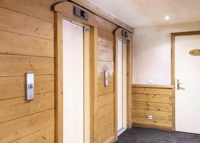 Roche Blanche - Location: Duplex Pour 8 Personnes Au Dernier Etage, Centre Station Mae-9013