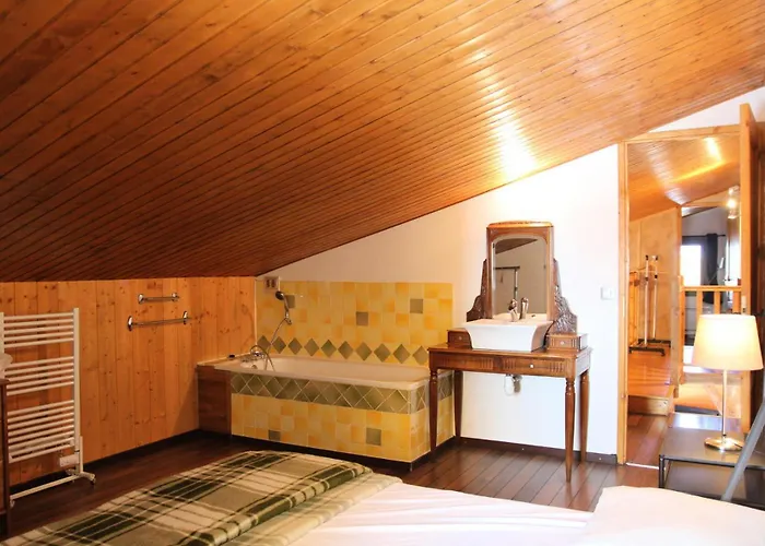 Roche Blanche - Location: Duplex Pour 8 Personnes Au Dernier Etage, Centre Station Mae-9013 *